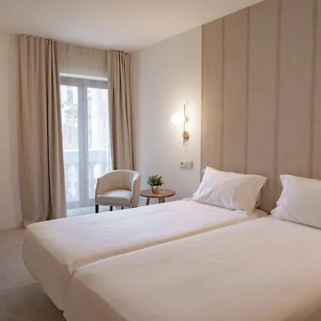 オリエンテ ホテル サラゴサ