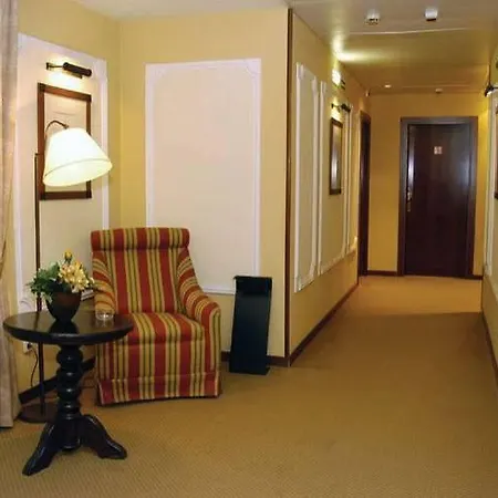 东方酒店 3* 萨拉戈萨